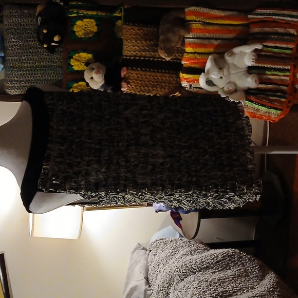 Women's Cato XL Shirred Layered Ruffles Sleeveless Tank Blouse Black & White - Picture 5 of 10